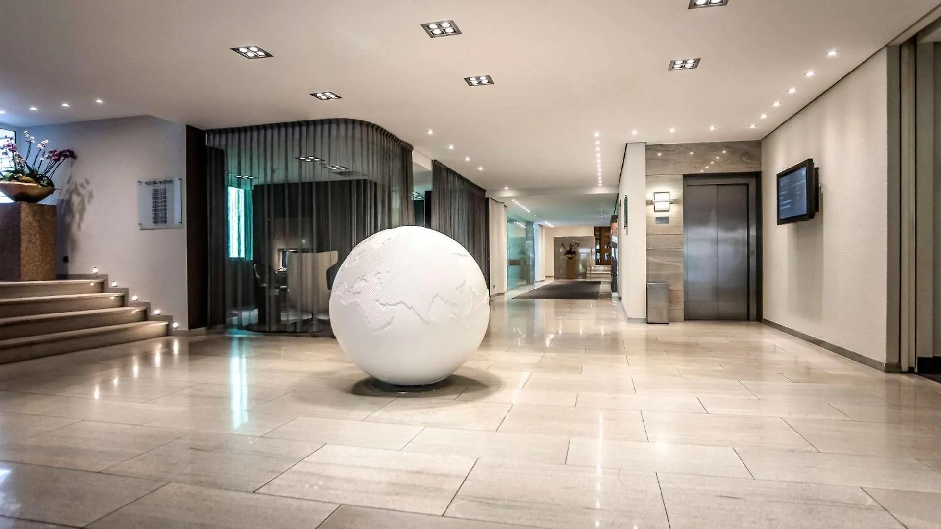 Hotel Pullman Eindhoven Cocagne 4*,  Niederlande